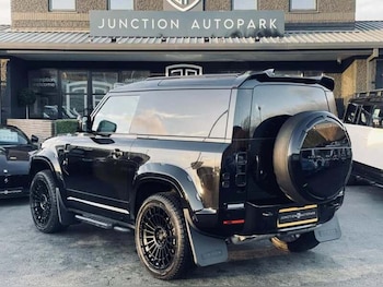 Used Land Rover Defender 2024 for sale - 78237302: Photo