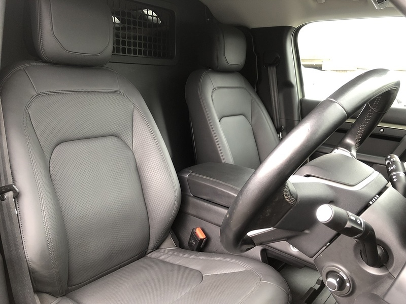 Used Land Rover Defender 2023 for sale - 78182225: Photo 18