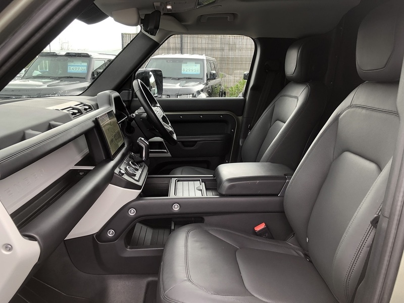 Used Land Rover Defender 2023 for sale - 78182225: Photo 27
