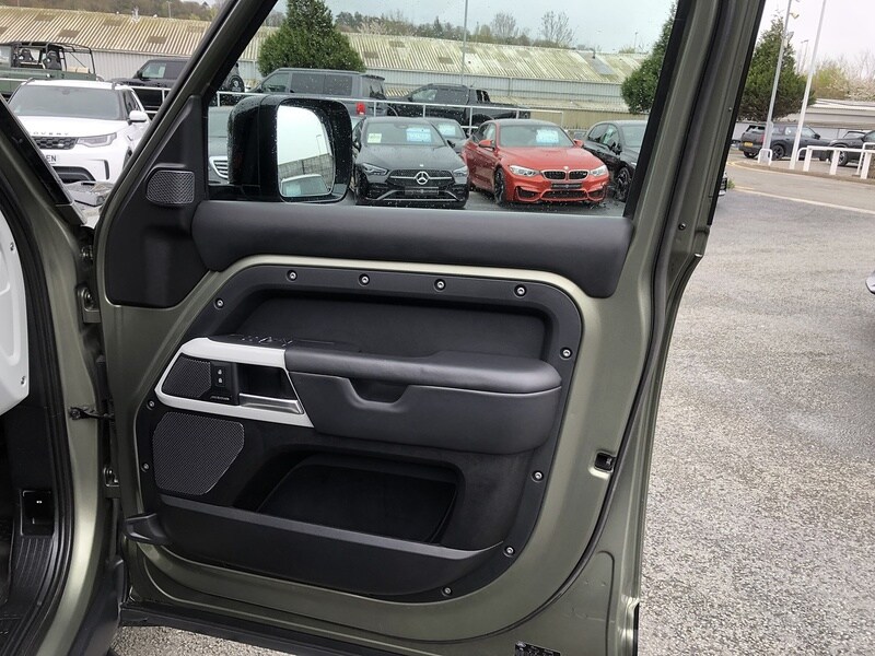 Used Land Rover Defender 2023 for sale - 78182225: Photo 67