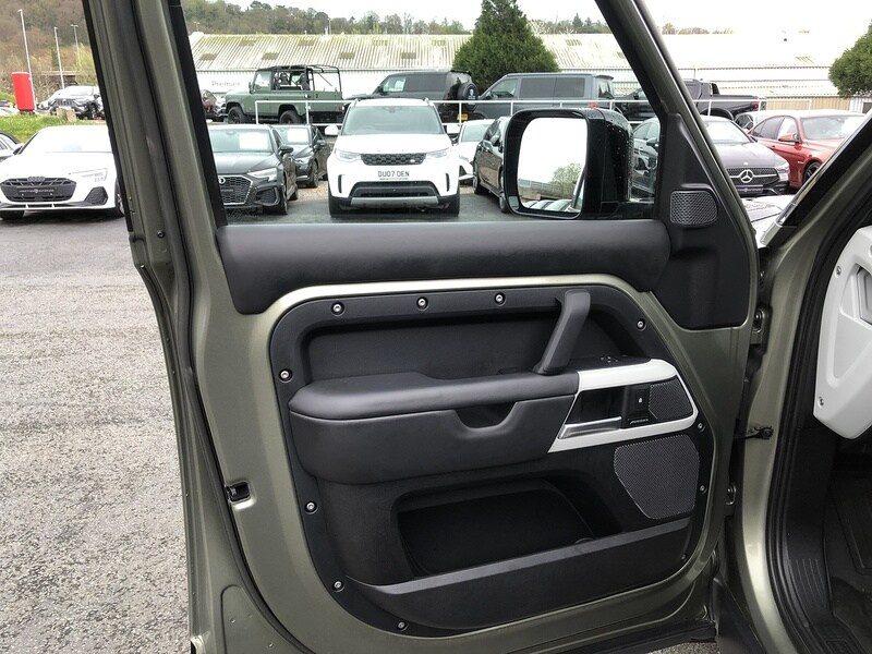 Used Land Rover Defender 2023 for sale - 78182225: Photo 70