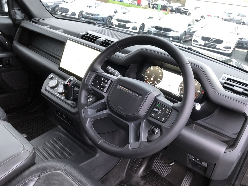 Used Land Rover Defender 110 for sale - 77365223: Photo 24