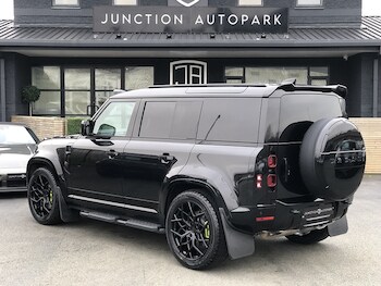 Used Land Rover Defender 110 2024 for sale - 77365223: Photo