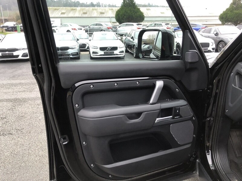 Used Land Rover Defender 110 for sale - 77365223: Photo 71