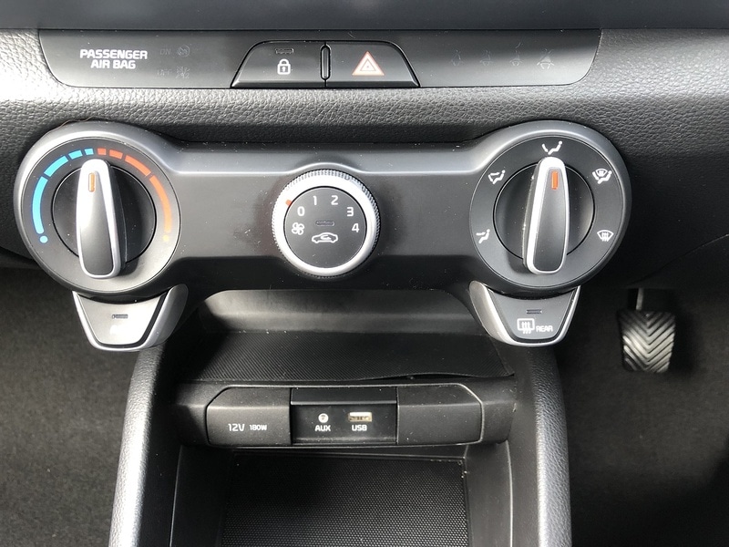 Used Kia Stonic 2019 for sale - 77370204: Photo 42