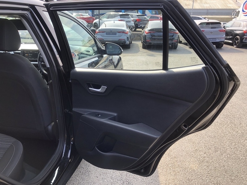 Used Kia Stonic 2019 for sale - 77370204: Photo 49