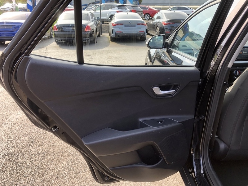 Used Kia Stonic 2019 for sale - 77370204: Photo 51