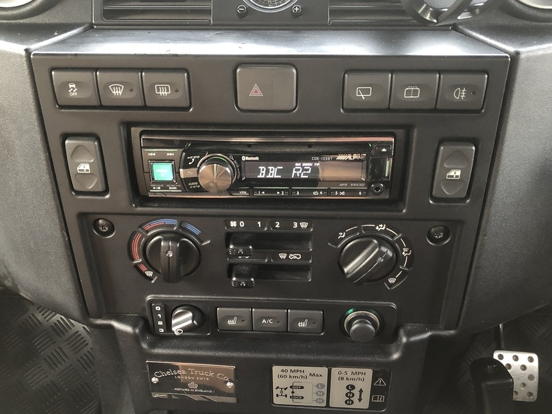 Used Land Rover Defender 2016 for sale - 77953468: Photo 41