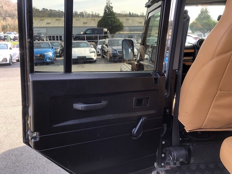 Used Land Rover Defender 2016 for sale - 77953468: Photo 48