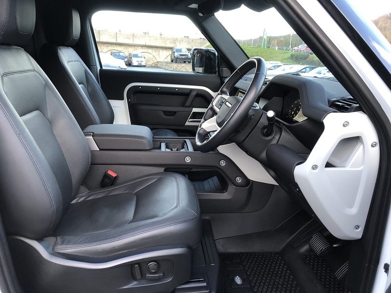 Used Land Rover Defender 2024 for sale - 77365250: Photo 18