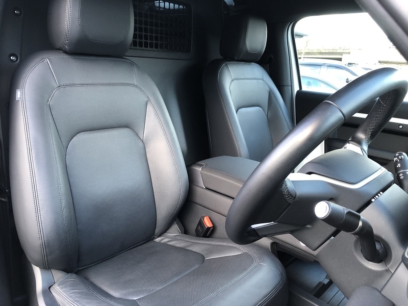 Used Land Rover Defender 2024 for sale - 77365250: Photo 20