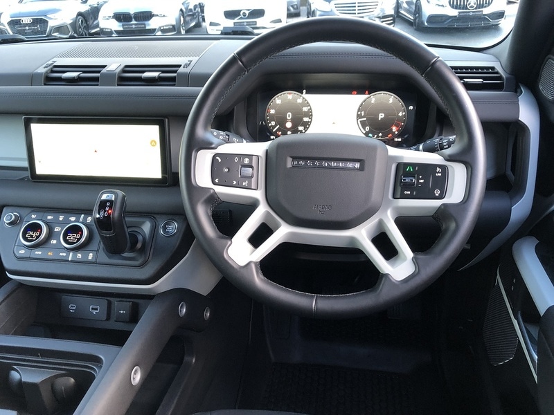 Used Land Rover Defender 2024 for sale - 77365250: Photo 23