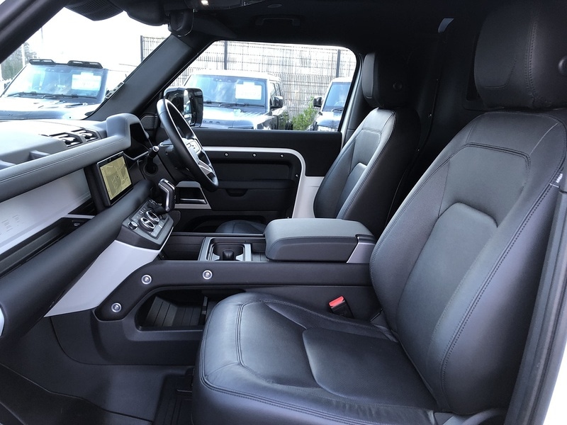 Used Land Rover Defender 2024 for sale - 77365250: Photo 25
