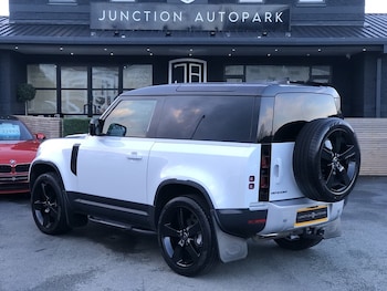 Used Land Rover Defender 90 2024 for sale - 77365250: Photo