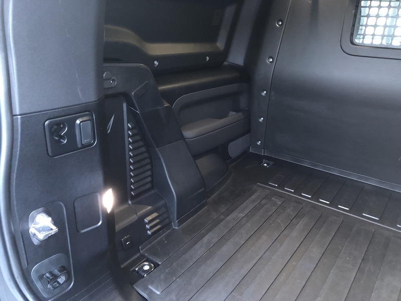 Used Land Rover Defender 2024 for sale - 77365250: Photo 67