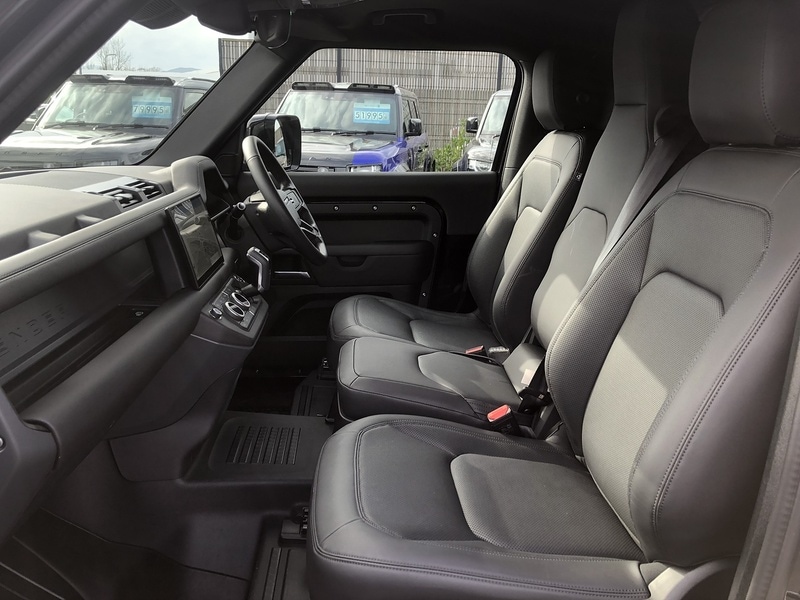 Used Land Rover Defender 90 2025 for sale - 77781074: Photo 26