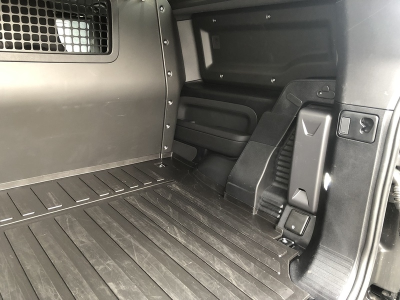 Used Land Rover Defender 90 2025 for sale - 77781074: Photo 71