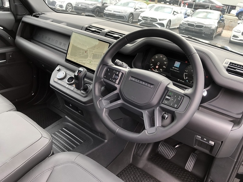 Used Land Rover Defender 2025 for sale - 77365289: Photo 24