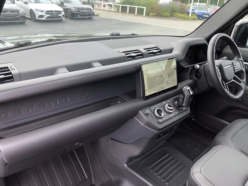 Used Land Rover Defender 2025 for sale - 77365289: Photo 26