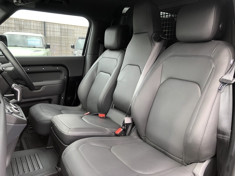 Used Land Rover Defender 2025 for sale - 77365289: Photo 28