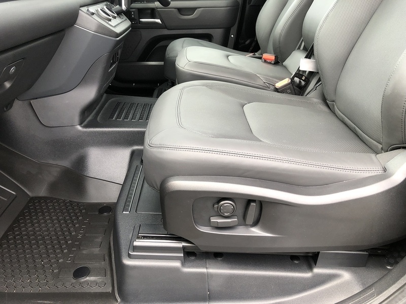 Used Land Rover Defender 2025 for sale - 77365289: Photo 29