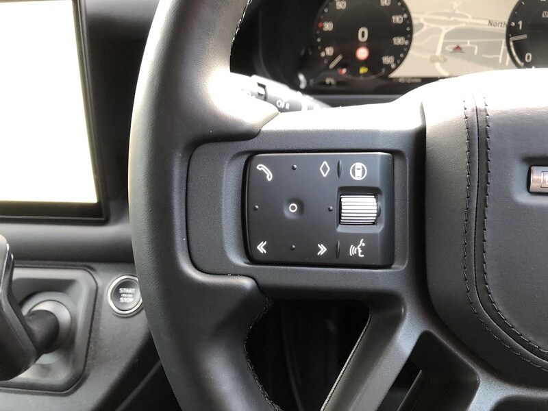 Used Land Rover Defender 2025 for sale - 77365289: Photo 35