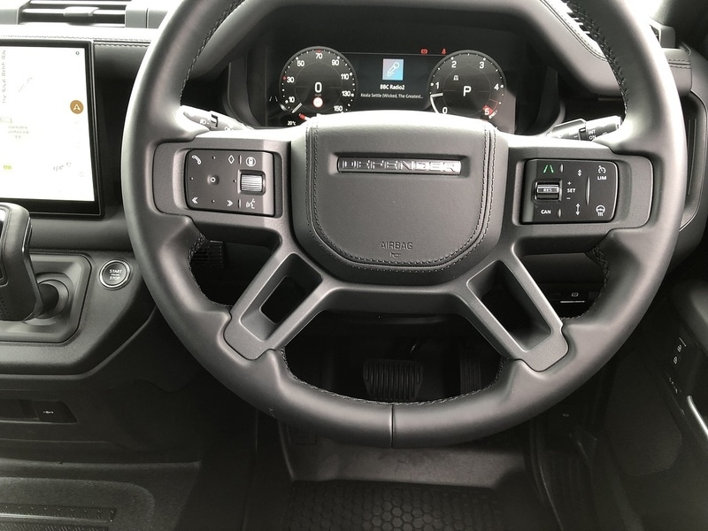 Used Land Rover Defender 2025 for sale - 77365289: Photo 36