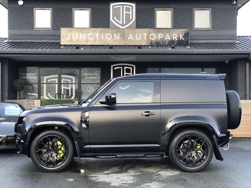 Used Land Rover Defender 2025 for sale - 77365289: Photo 4