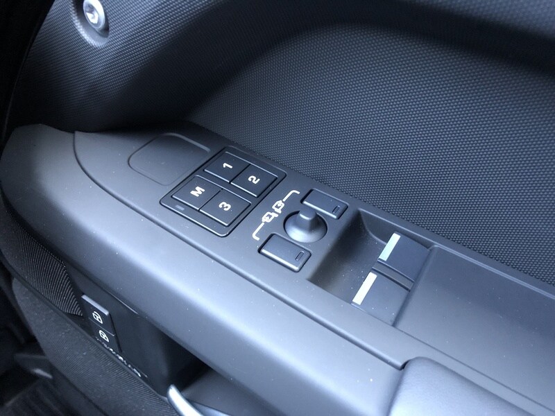 Used Land Rover Defender 2025 for sale - 77365289: Photo 61