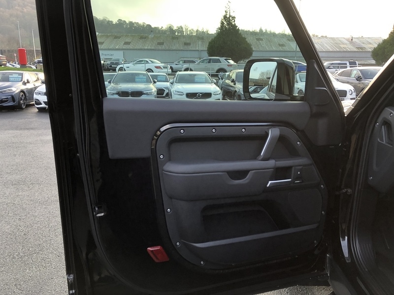 Used Land Rover Defender 2025 for sale - 77365289: Photo 63