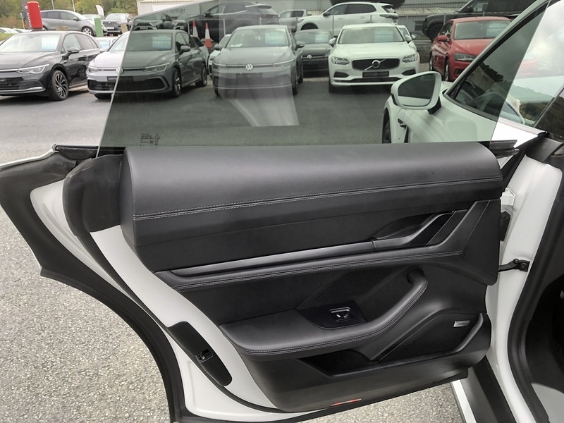 Used Porsche Taycan 2023 for sale - 77365272: Photo 69