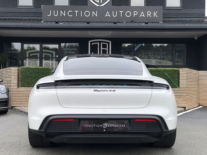 Used Porsche Taycan 2023 for sale - 77365272: Photo 8