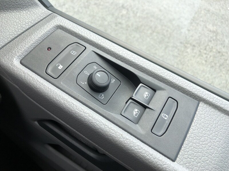 Used Volkswagen Transporter 2023 for sale - 77365298: Photo 53