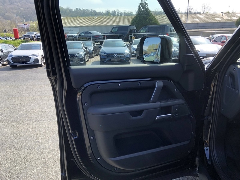 Used Land Rover Defender 110 for sale - 78167983: Photo 67