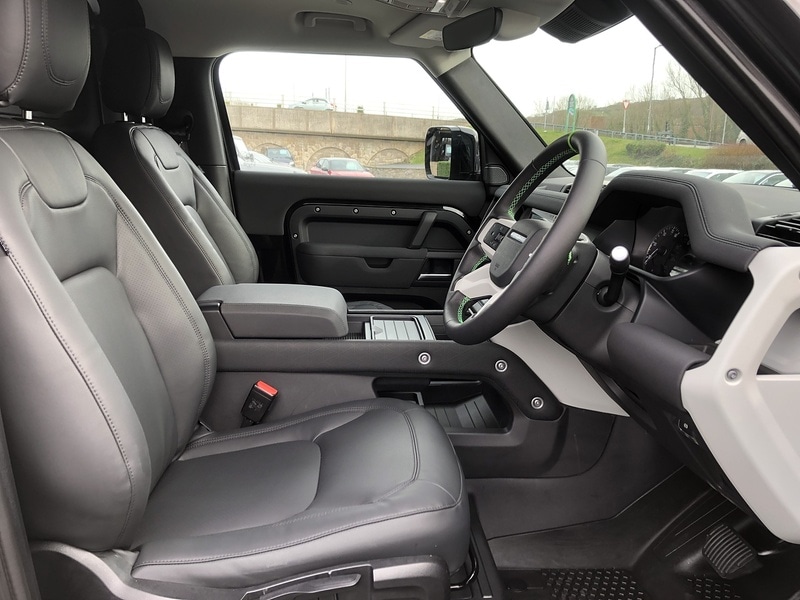 Used Land Rover Defender 90 2022 for sale - 77365247: Photo 17