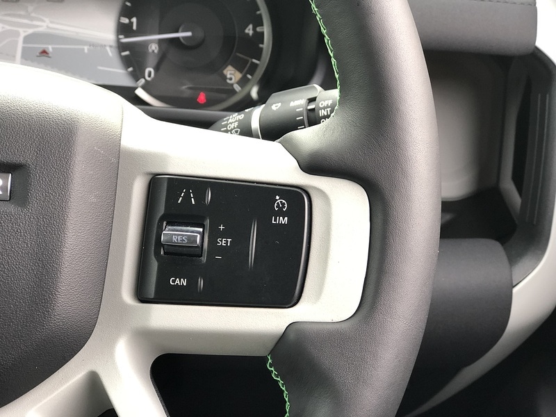 Used Land Rover Defender 90 2022 for sale - 77365247: Photo 31