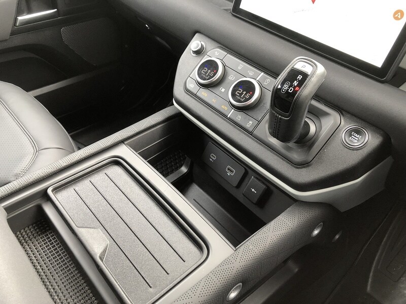 Used Land Rover Defender 90 2022 for sale - 77365247: Photo 34
