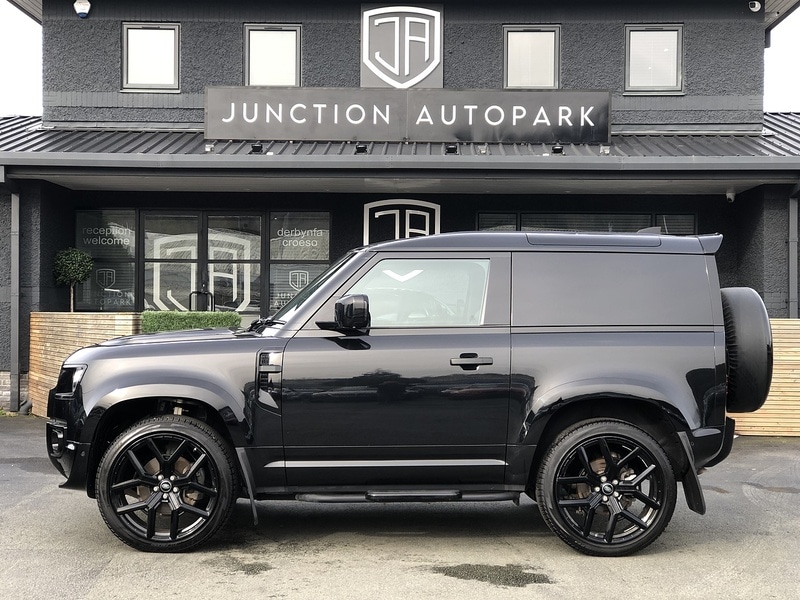 Used Land Rover Defender 90 2022 for sale - 77365247: Photo 4