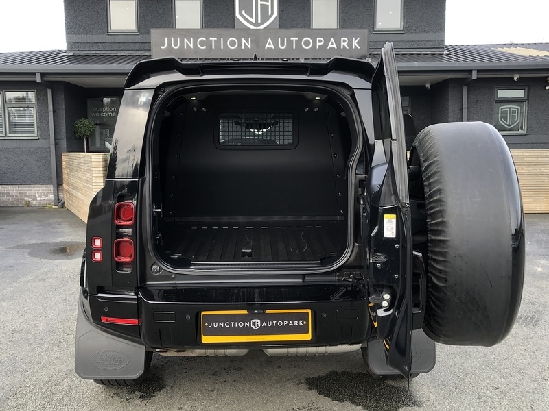 Used Land Rover Defender 90 2022 for sale - 77365247: Photo 62