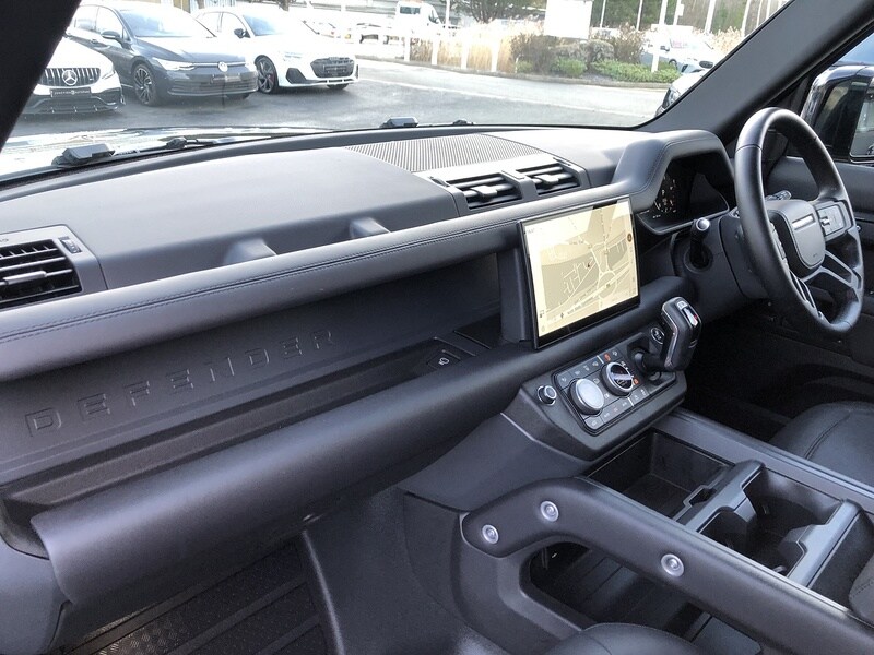 Used Land Rover Defender 110 for sale - 77365240: Photo 30