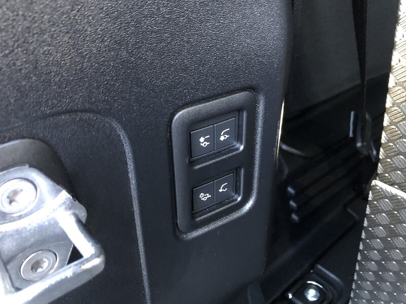 Used Land Rover Defender 110 for sale - 77365240: Photo 86