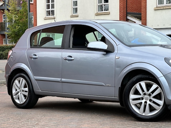 Used Vauxhall Astra 2008 for sale - 75051253: Photo 3