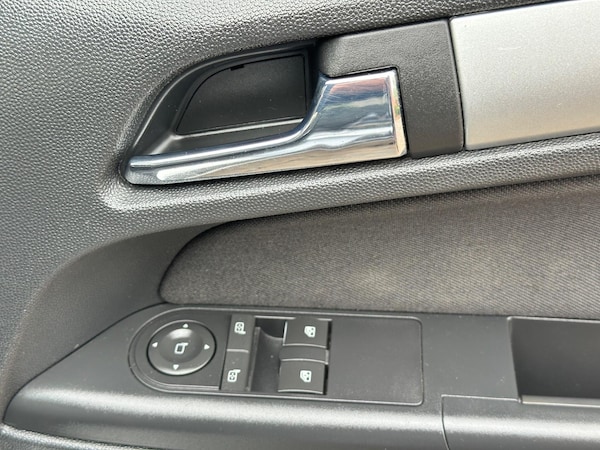 Used Vauxhall Astra 2008 for sale - 75051253: Photo 61