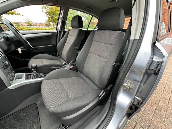 Used Vauxhall Astra 2008 for sale - 75051253: Photo 78
