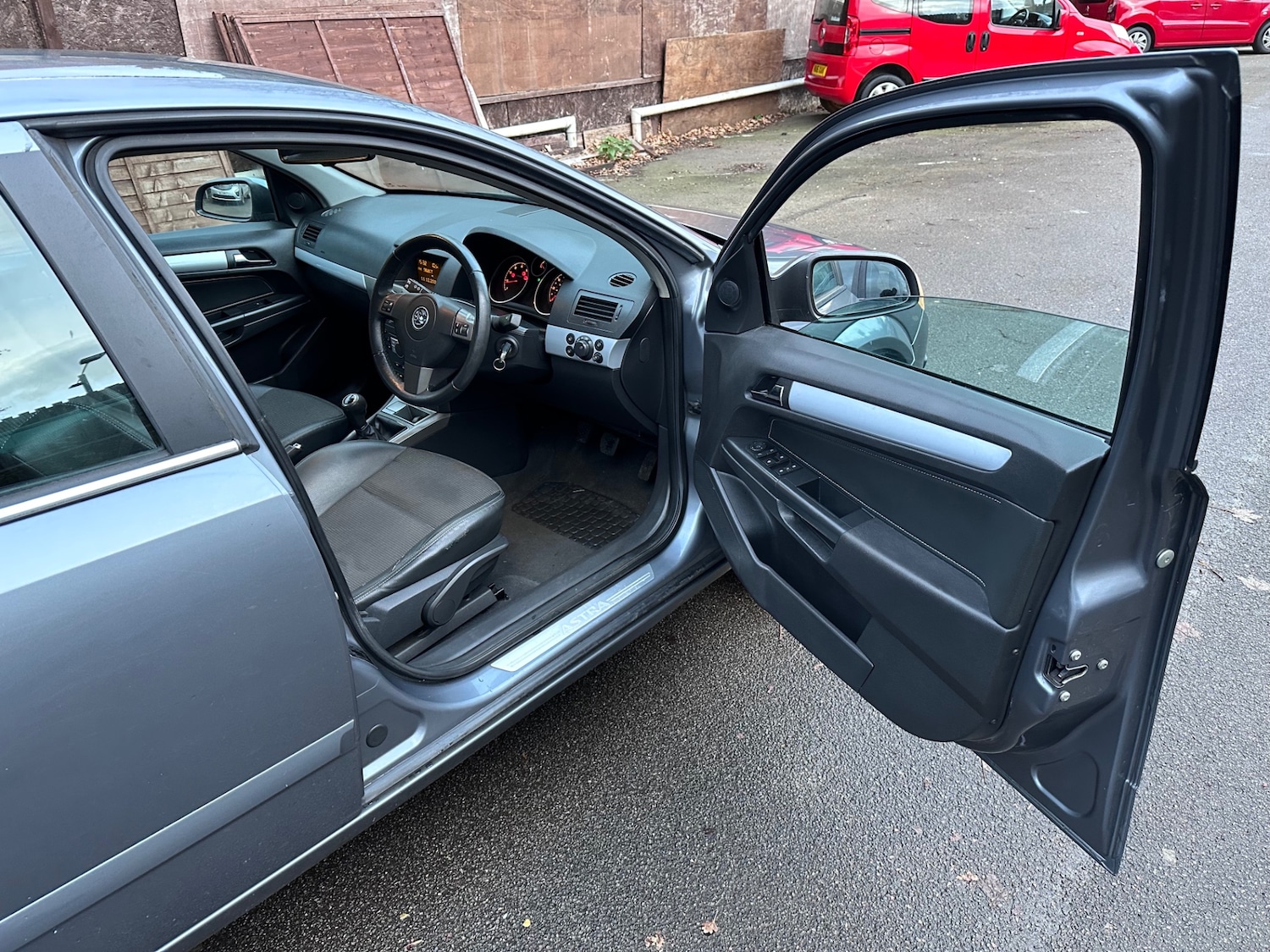 Used Vauxhall Astra 2006 for sale - 77335686: Photo 16