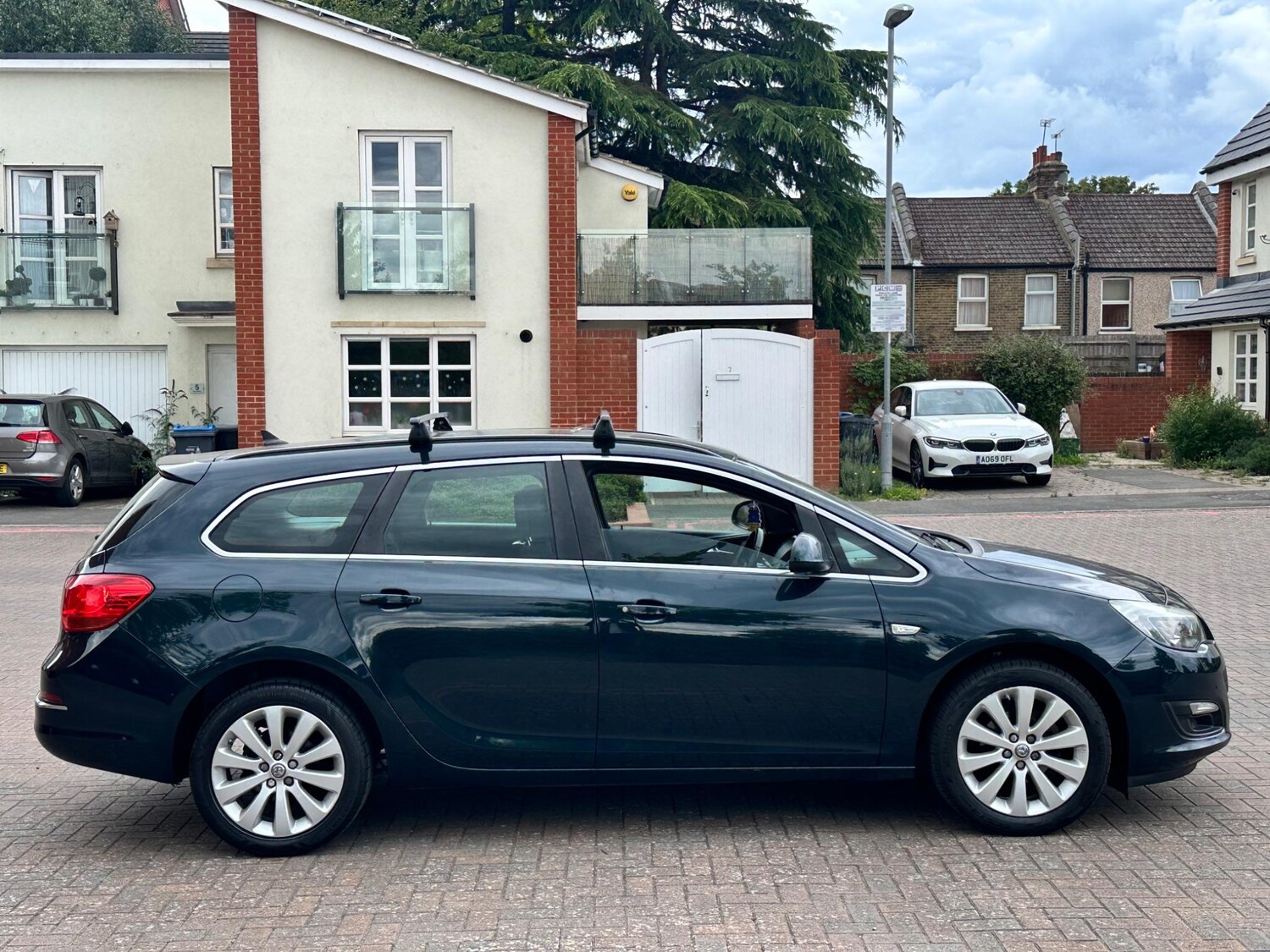 Vehicle 28