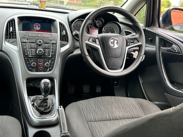 Used Vauxhall Astra 2015 for sale - 75213704: Photo 81