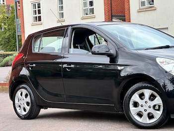 Used Hyundai i20 2011 for sale - 75964771: Photo
