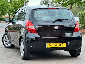 Used Hyundai i20 2011 for sale - 75964771: Photo