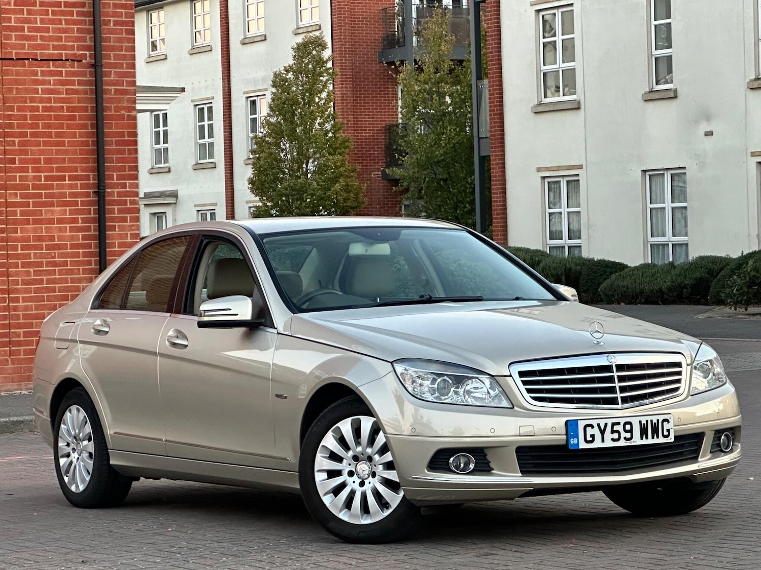 Used Mercedes-Benz C Class 2009 for sale - 76189473: Photo 2